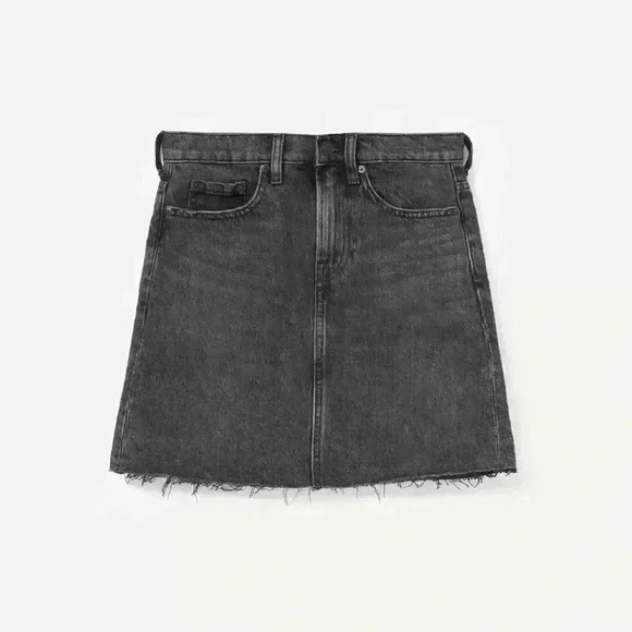 EVERLANE The Denim Jean Raw Hem Mini Skirt in Black Sz. 27 - Picture 2 of 8